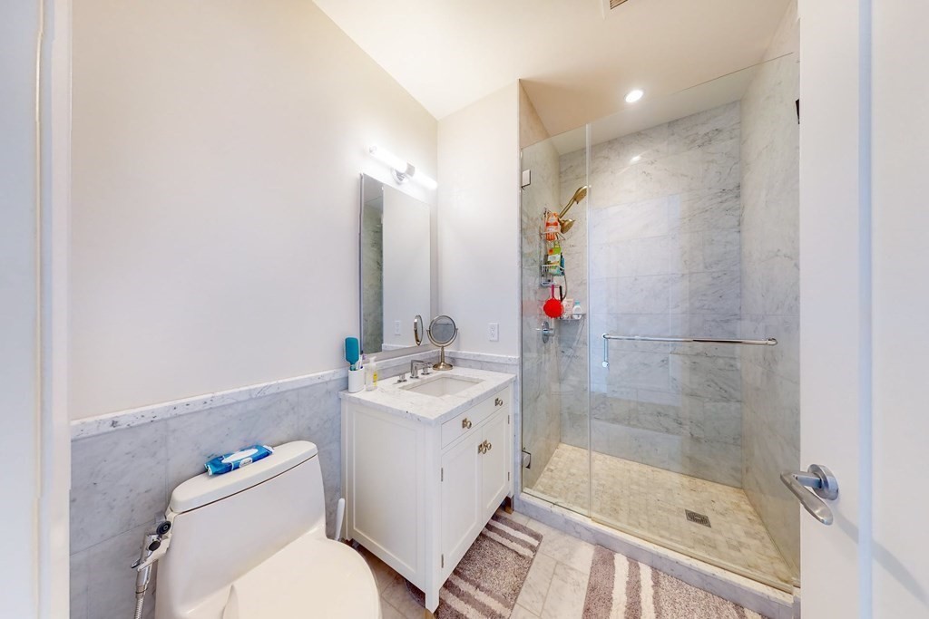 1 Franklin St, Boston, Massachusetts 02110, 2 Bedrooms Bedrooms, 5 Rooms Rooms,2 BathroomsBathrooms,Residential Rental,For Lease,Franklin St,73130926