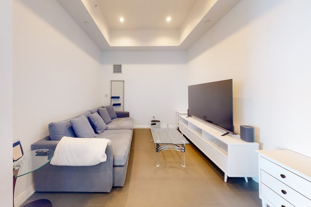 1 Franklin St, Boston, Massachusetts 02110, 2 Bedrooms Bedrooms, 5 Rooms Rooms,2 BathroomsBathrooms,Residential Rental,For Lease,Franklin St,73130926