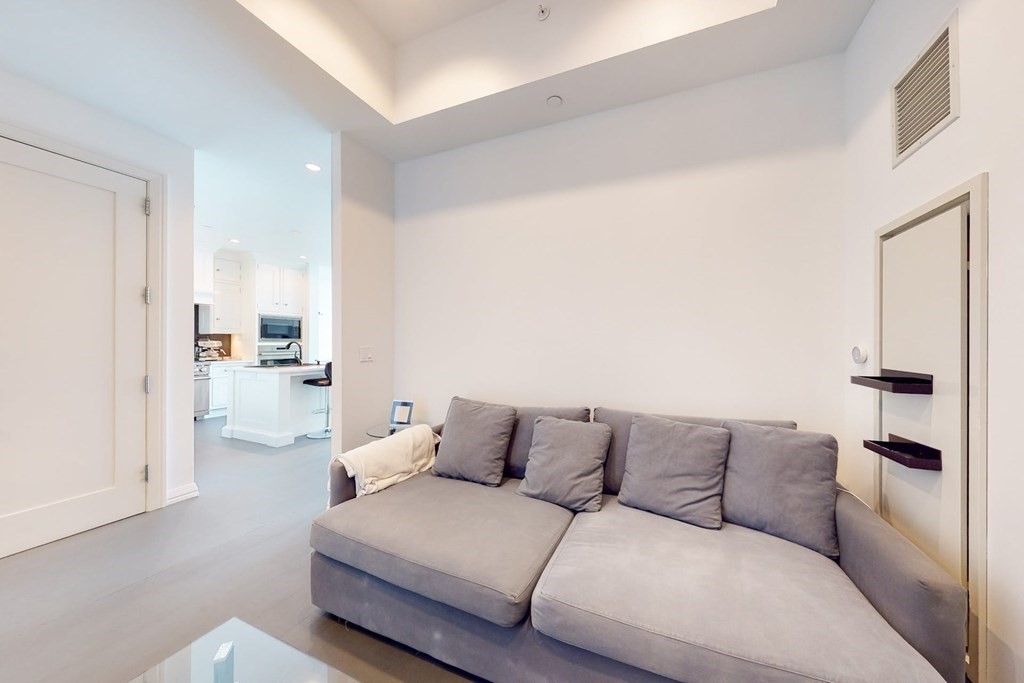 1 Franklin St, Boston, Massachusetts 02110, 2 Bedrooms Bedrooms, 5 Rooms Rooms,2 BathroomsBathrooms,Residential Rental,For Lease,Franklin St,73130926