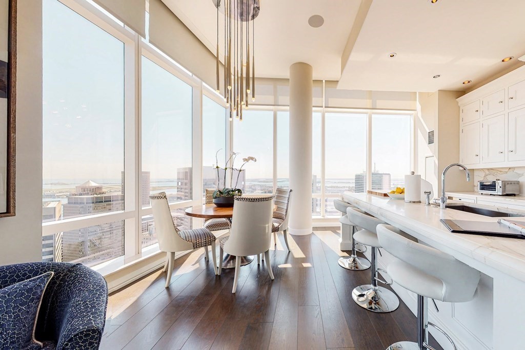 1 Franklin St, Boston, Massachusetts 02110, 3 Bedrooms Bedrooms, 5 Rooms Rooms,3 BathroomsBathrooms,Condominium/co-op,For Sale,Franklin St,73137719