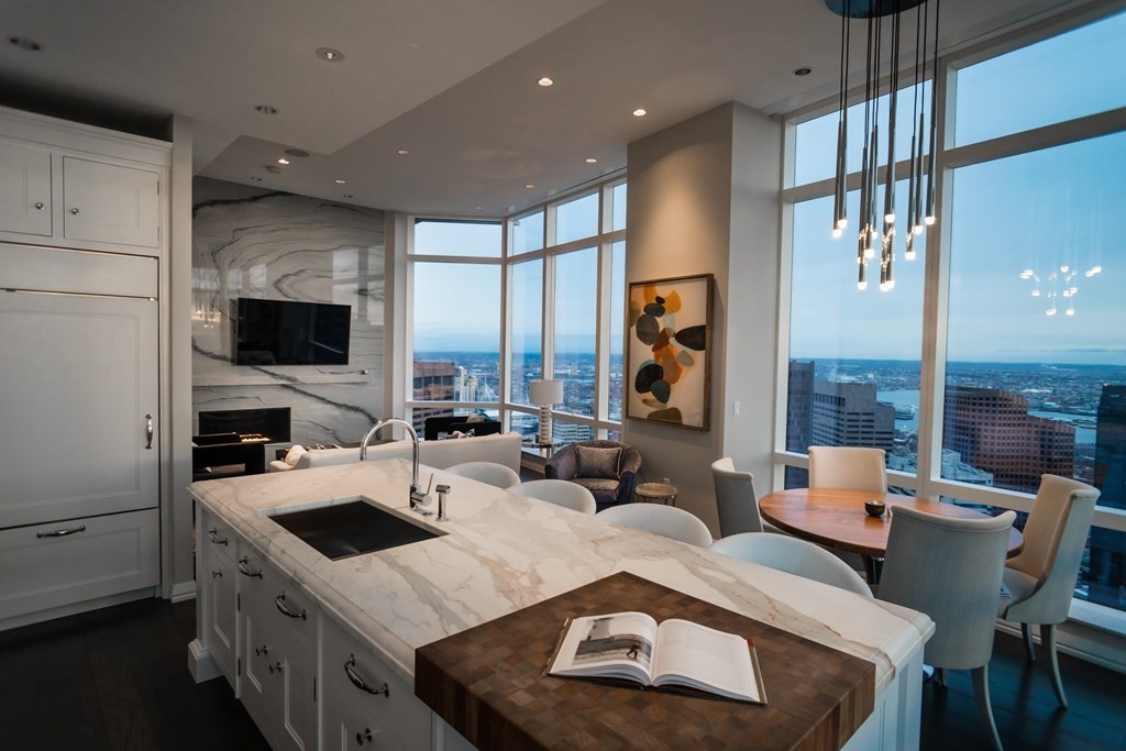 1 Franklin St, Boston, Massachusetts 02110, 3 Bedrooms Bedrooms, 5 Rooms Rooms,3 BathroomsBathrooms,Condominium/co-op,For Sale,Franklin St,73137719