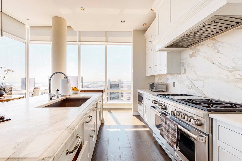 1 Franklin St, Boston, Massachusetts 02110, 3 Bedrooms Bedrooms, 5 Rooms Rooms,3 BathroomsBathrooms,Condominium/co-op,For Sale,Franklin St,73137719