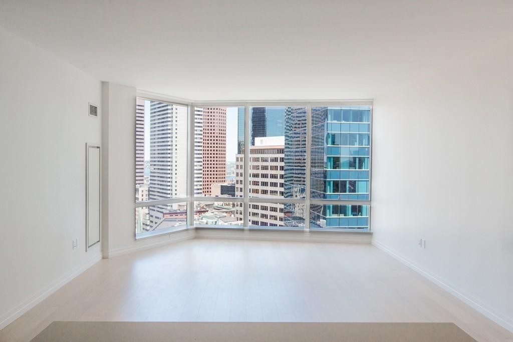 1 Franklin St, Boston, Massachusetts 02110, 2 Bedrooms Bedrooms, 6 Rooms Rooms,2 BathroomsBathrooms,Residential Rental,For Lease,Franklin St,73140625