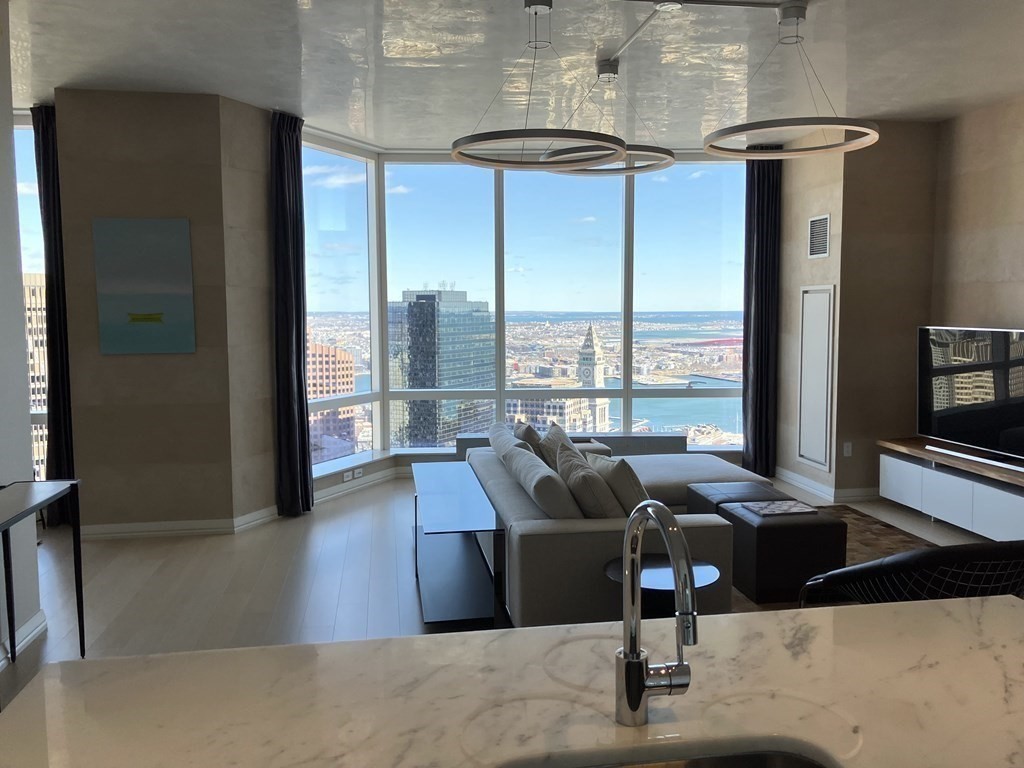 1 Franklin St, Boston, Massachusetts 02110, 3 Bedrooms Bedrooms, 6 Rooms Rooms,3 BathroomsBathrooms,Residential Rental,For Lease,Franklin St,73144915