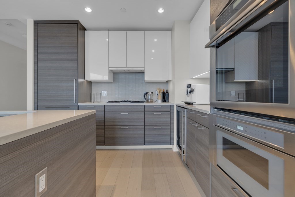 1 Franklin St, Boston, Massachusetts 02110, 2 Bedrooms Bedrooms, 5 Rooms Rooms,2 BathroomsBathrooms,Residential Rental,For Lease,Franklin St,73146511