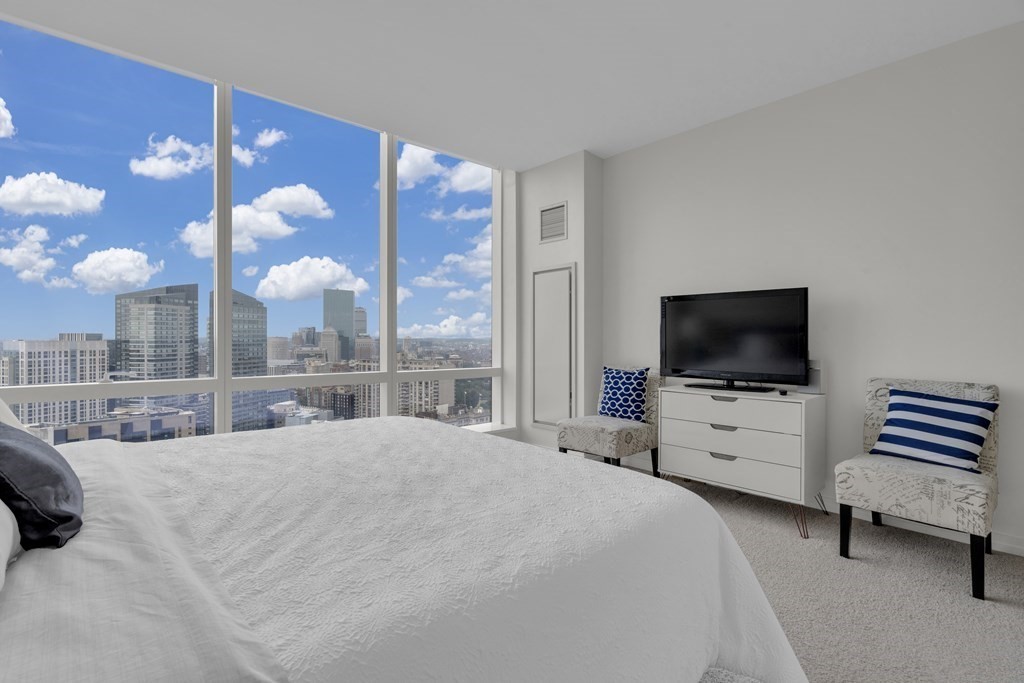 1 Franklin St, Boston, Massachusetts 02110, 2 Bedrooms Bedrooms, 5 Rooms Rooms,2 BathroomsBathrooms,Residential Rental,For Lease,Franklin St,73146511