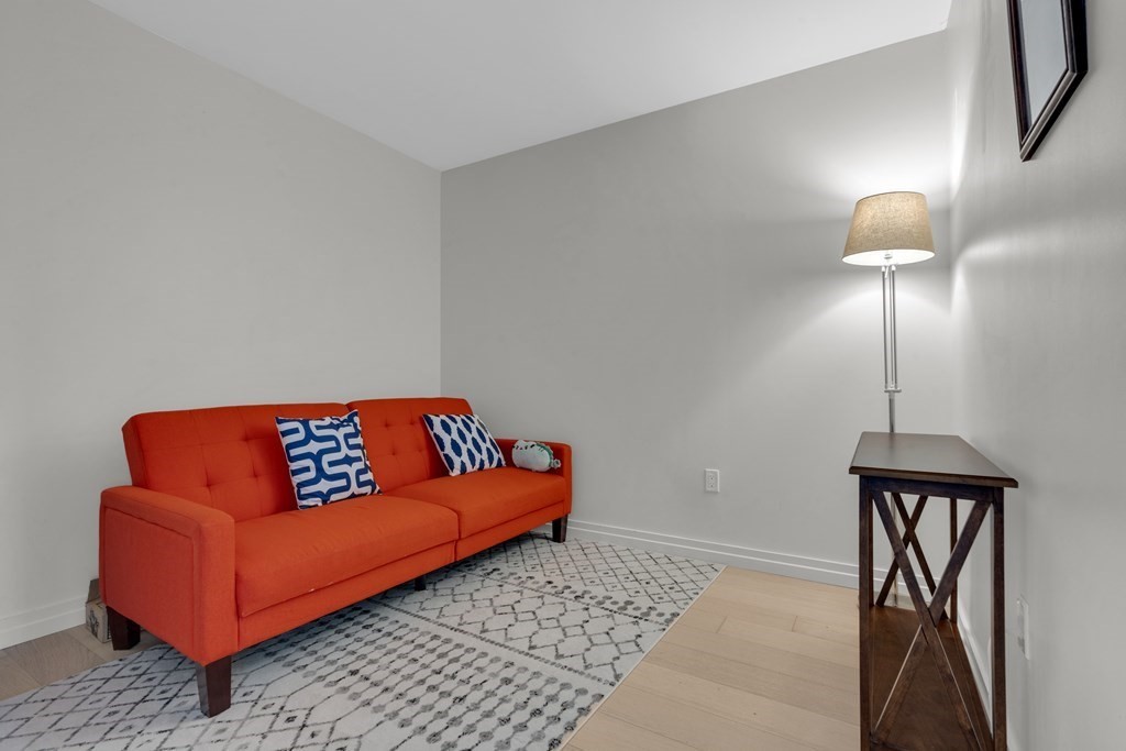 1 Franklin St, Boston, Massachusetts 02110, 2 Bedrooms Bedrooms, 5 Rooms Rooms,2 BathroomsBathrooms,Residential Rental,For Lease,Franklin St,73146511
