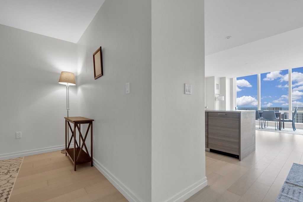 1 Franklin St, Boston, Massachusetts 02110, 2 Bedrooms Bedrooms, 5 Rooms Rooms,2 BathroomsBathrooms,Residential Rental,For Lease,Franklin St,73146511
