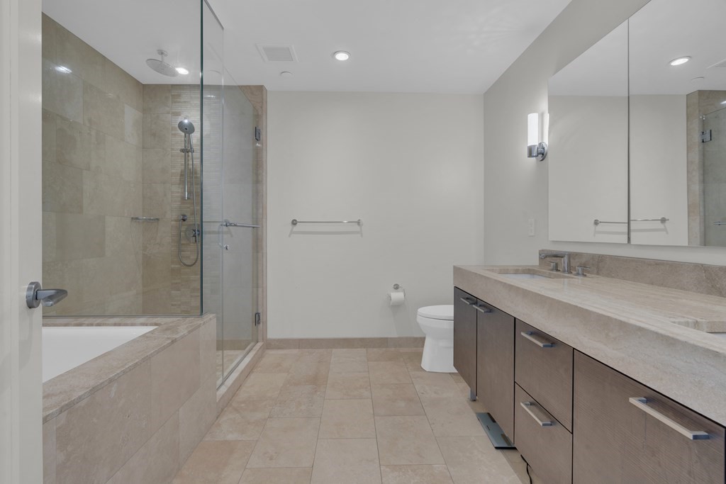 1 Franklin St, Boston, Massachusetts 02110, 2 Bedrooms Bedrooms, 5 Rooms Rooms,2 BathroomsBathrooms,Residential Rental,For Lease,Franklin St,73146511