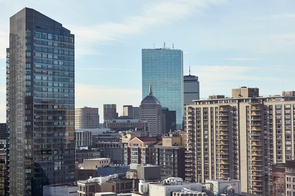 1 Franklin St, Boston, Massachusetts 02110, 1 Bedroom Bedrooms, 3 Rooms Rooms,1 BathroomBathrooms,Residential Rental,For Lease,Franklin St,73148203